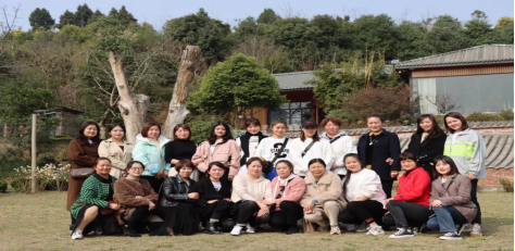 公司工會(huì)組織女職工開(kāi)展三八踏春活動(dòng)(圖1)